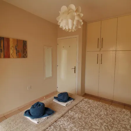 Royal Seacrest Apartman Paphos