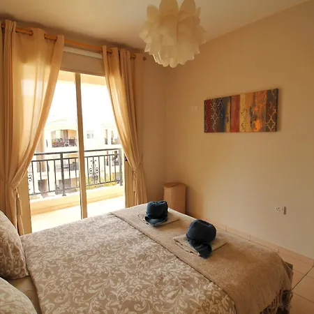 Royal Seacrest Apartman *